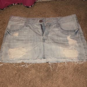Guess mini skirt